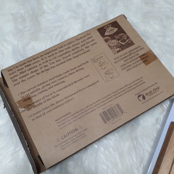 Alaskan Ulu knife with stand - Picture 4 of 6